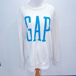 Gap crewneck sweatshirt